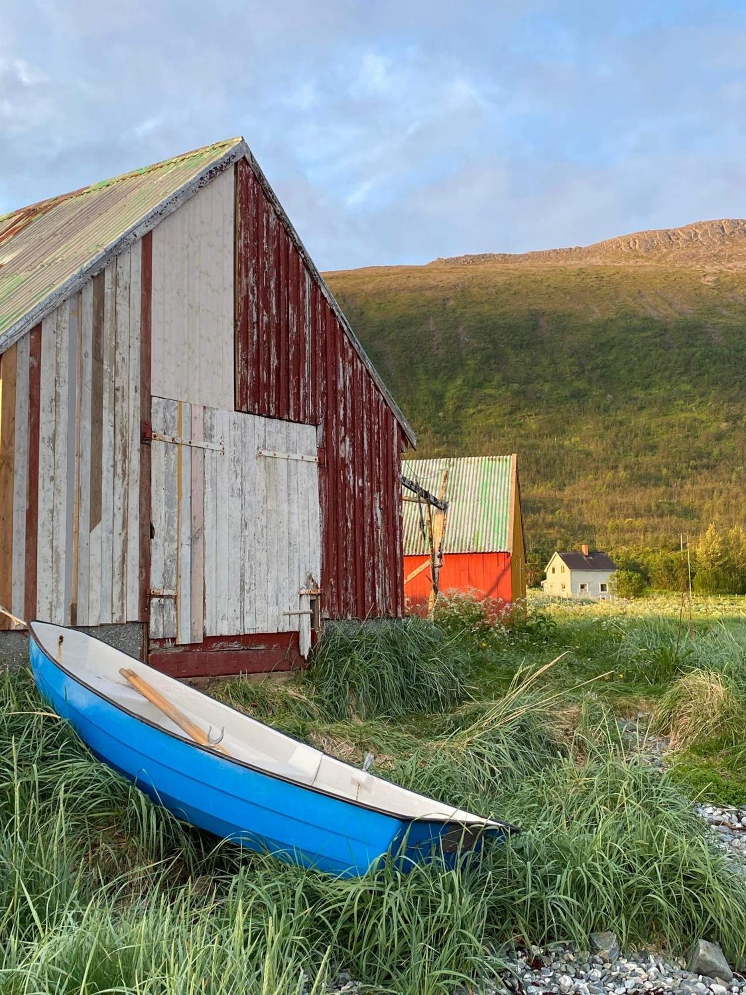 Hos Laura & Valdemar Villa Nord-Lenangen Exteriör bild