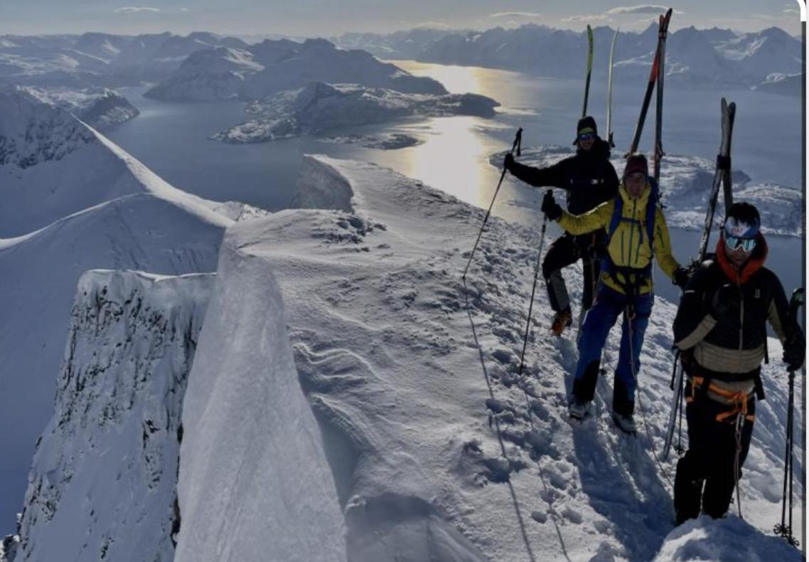 Hos Laura & Valdemar Villa Nord-Lenangen Exteriör bild